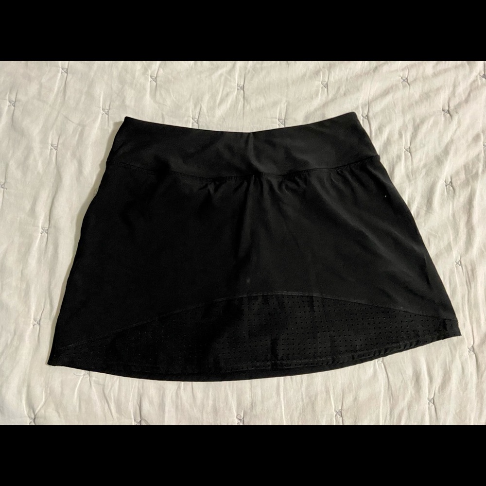 Black skirt, zipper in back